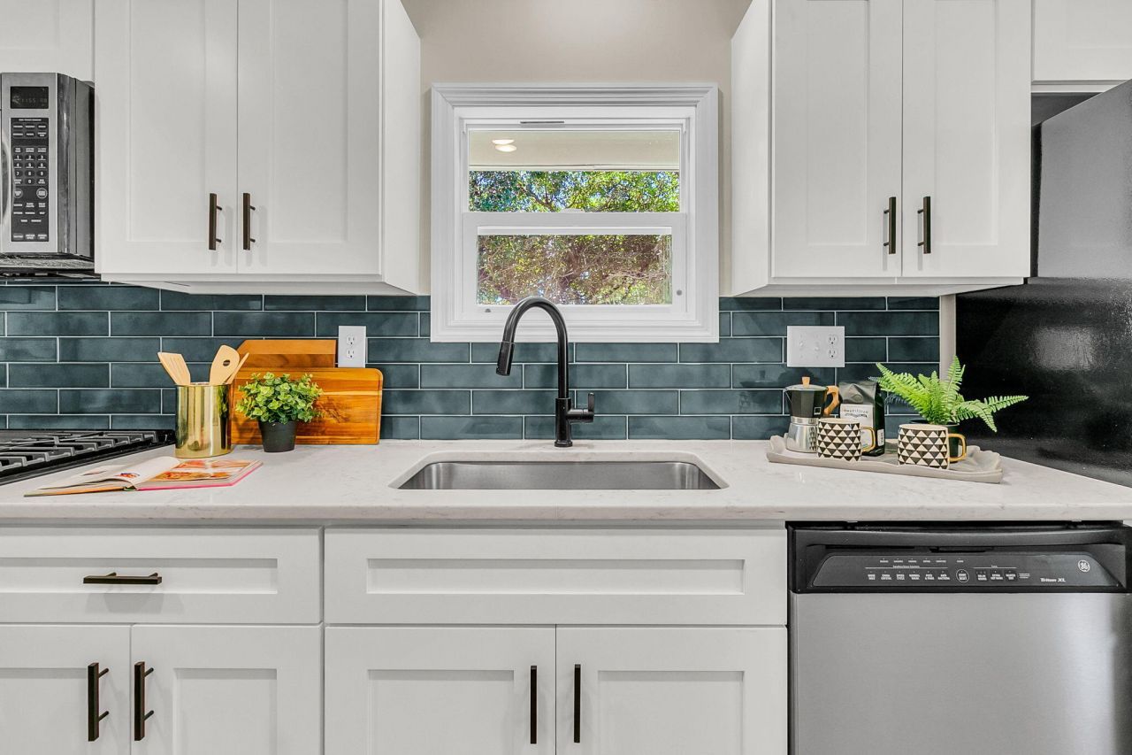 635 Sequoia Street Photo 6