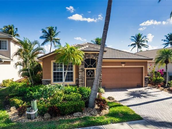 14466 Reflection Lakes DR, FORT MYERS, FL 33907