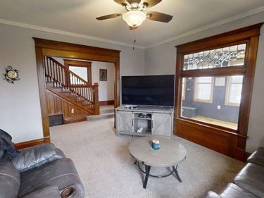 515 N Thomas Avenue, Oakland, NE 68045