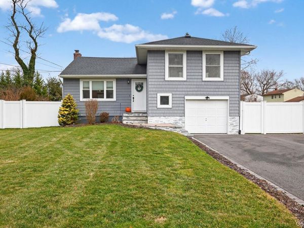 175 Evergreen Avenue, Smithtown, NY 11787