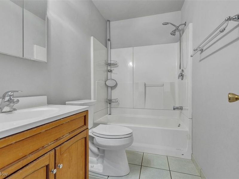 30350 Twin Lakes Drive, Wickliffe, OH 44092 Photo 18