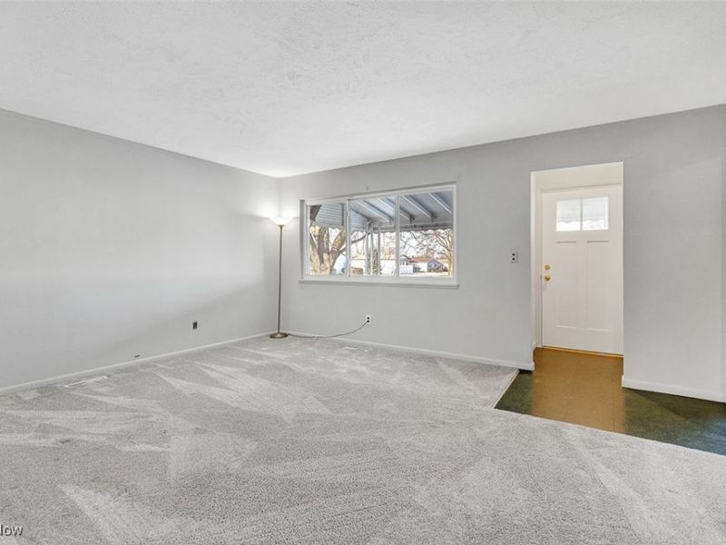 30350 Twin Lakes Drive, Wickliffe, OH 44092 Photo 6