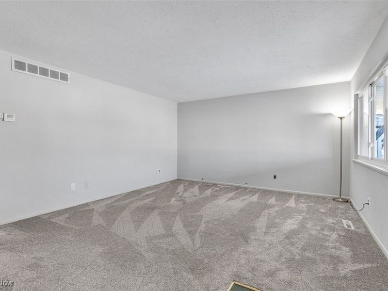 30350 Twin Lakes Drive, Wickliffe, OH 44092 Photo 8