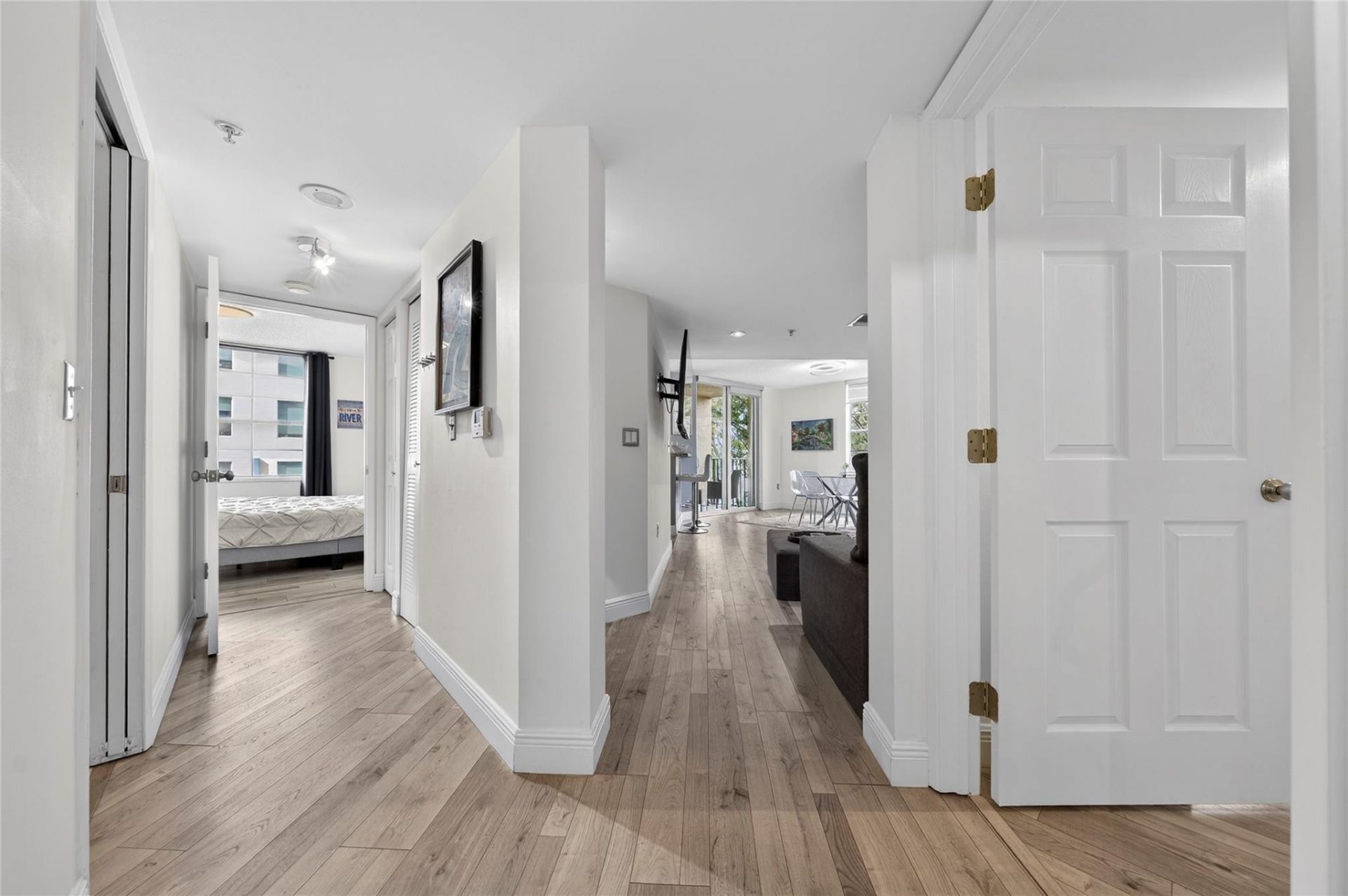 520 SE 5th Avenue, Unit 2404, Fort Lauderdale, FL 33301 Photo