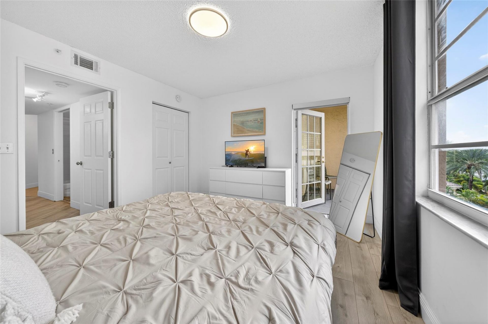 520 SE 5th Avenue, Unit 2404, Fort Lauderdale, FL 33301 Photo