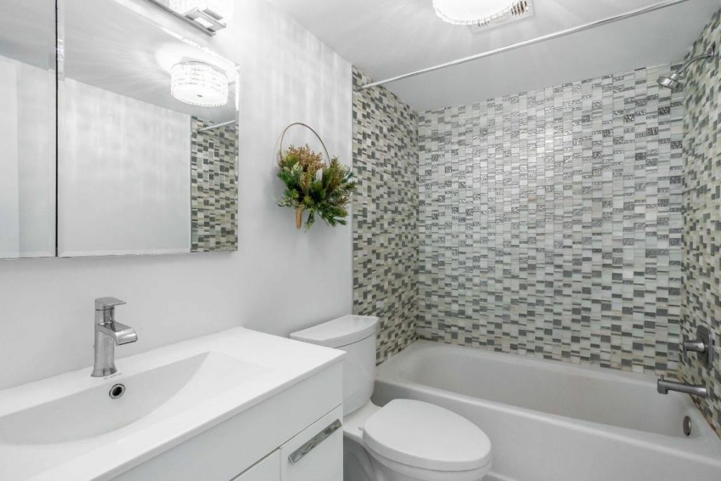 698 NE Spanish River Boulevard, Unit 24, Boca Raton, FL 33431 Photo