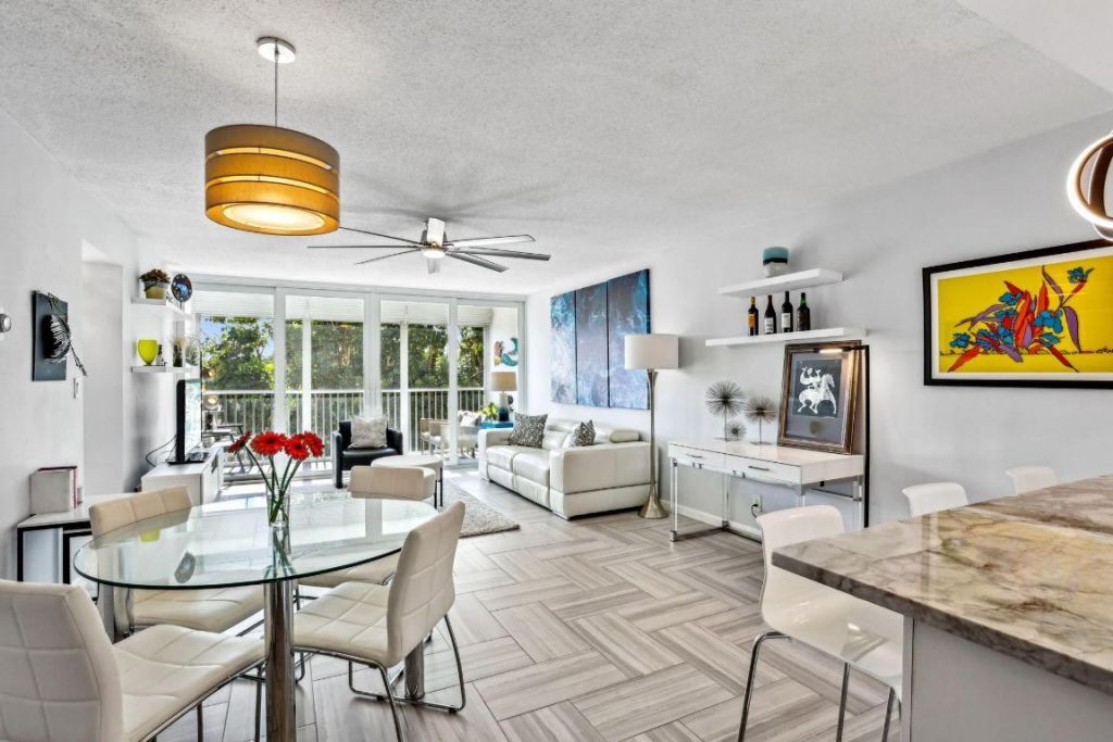 698 NE Spanish River Boulevard, Unit 24, Boca Raton, FL 33431 Photo