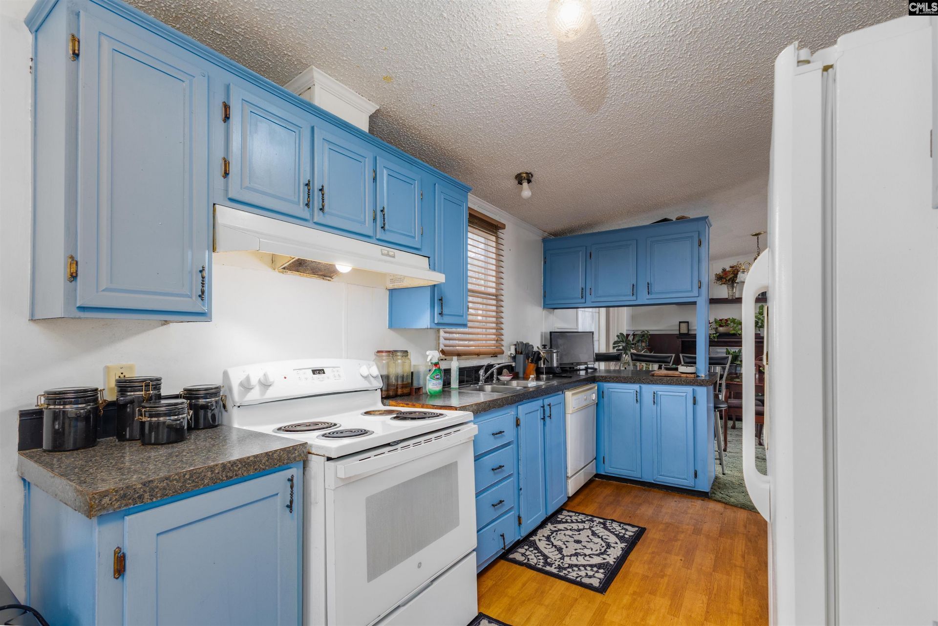 1973 Glenn Road Photo 7