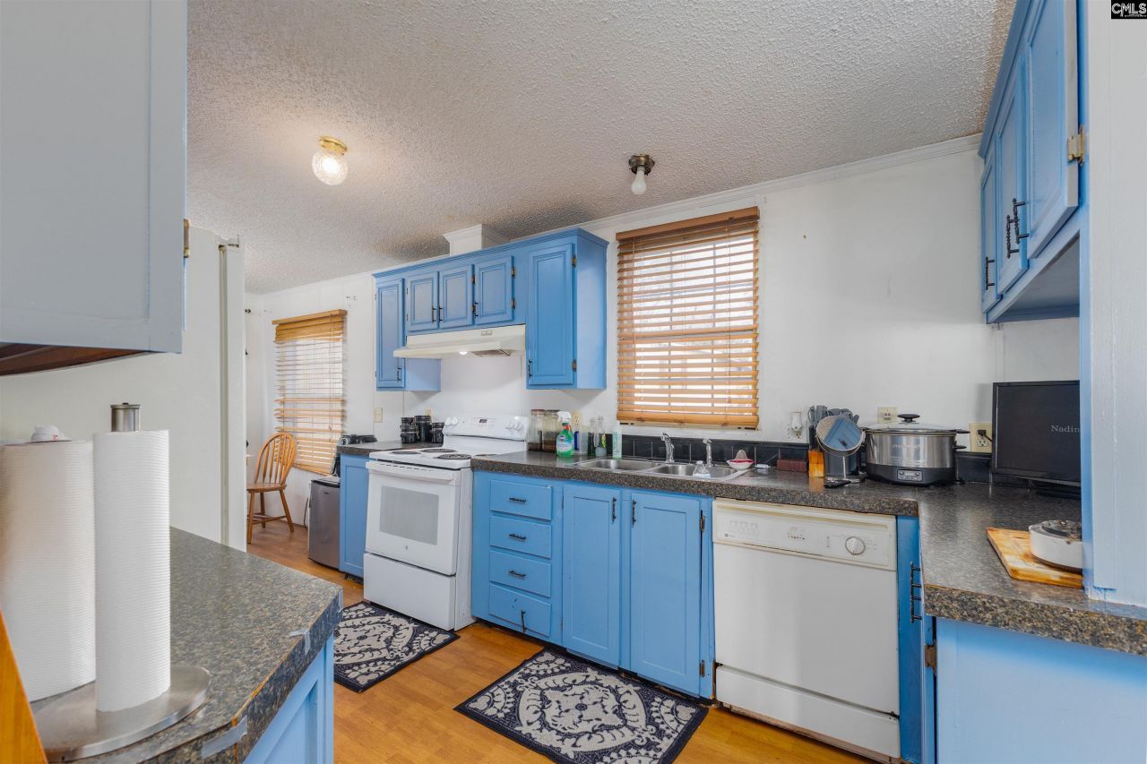 1973 Glenn Road Photo 8