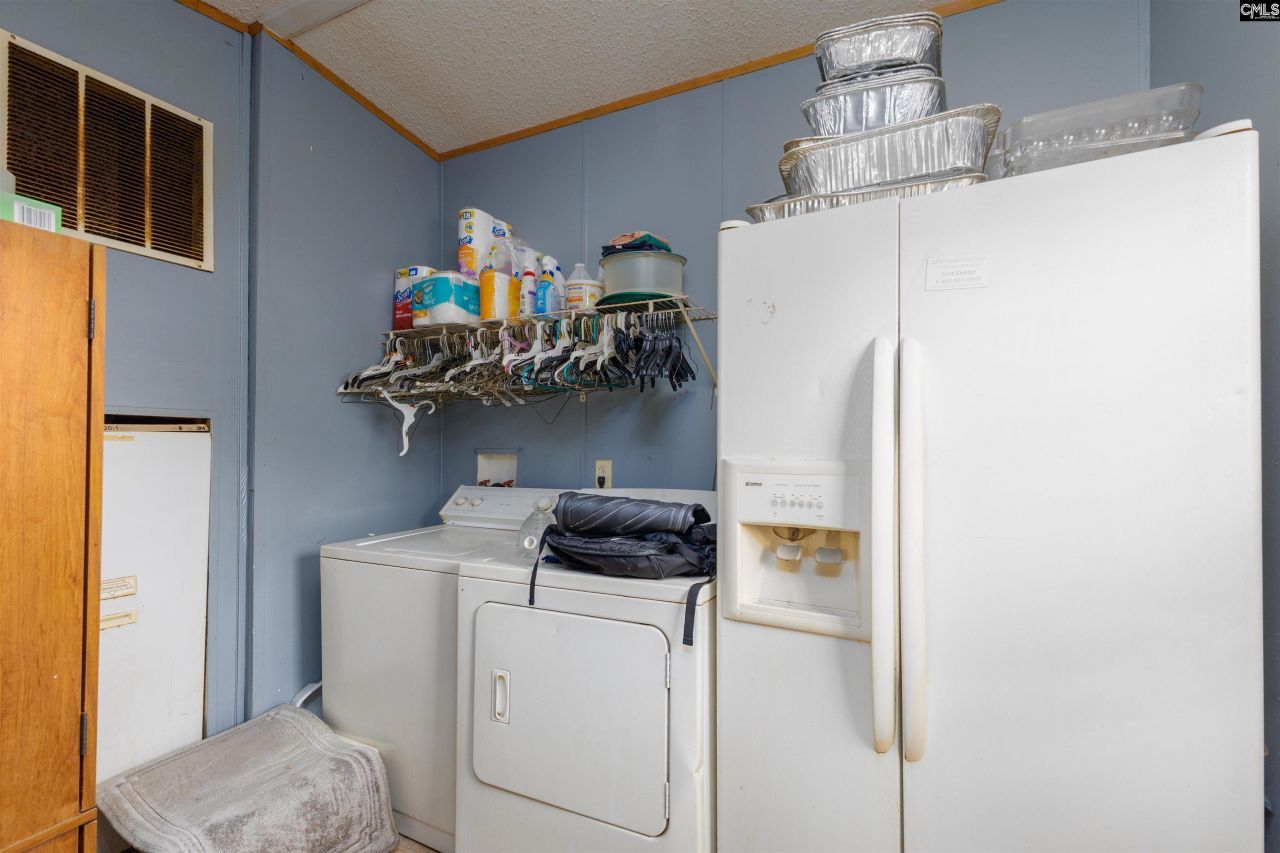 1973 Glenn Road Photo 9