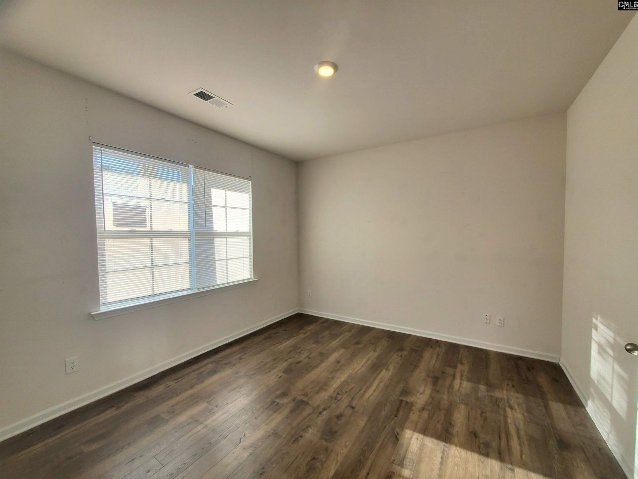 166 Belgrave Drive Photo 4