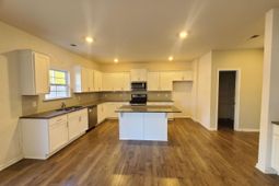 166 Belgrave Drive photo 4