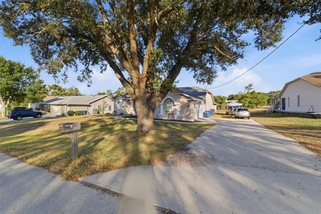 5220 Kirkwood Avenue, Spring Hill, FL 34608 Photo