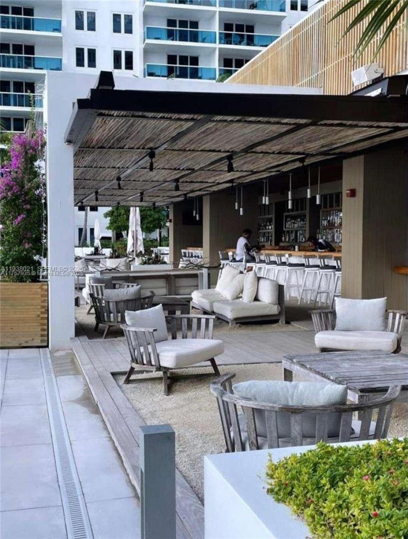 2301 Collins Ave, Unit 423, Miami Beach, FL 33139 Photo