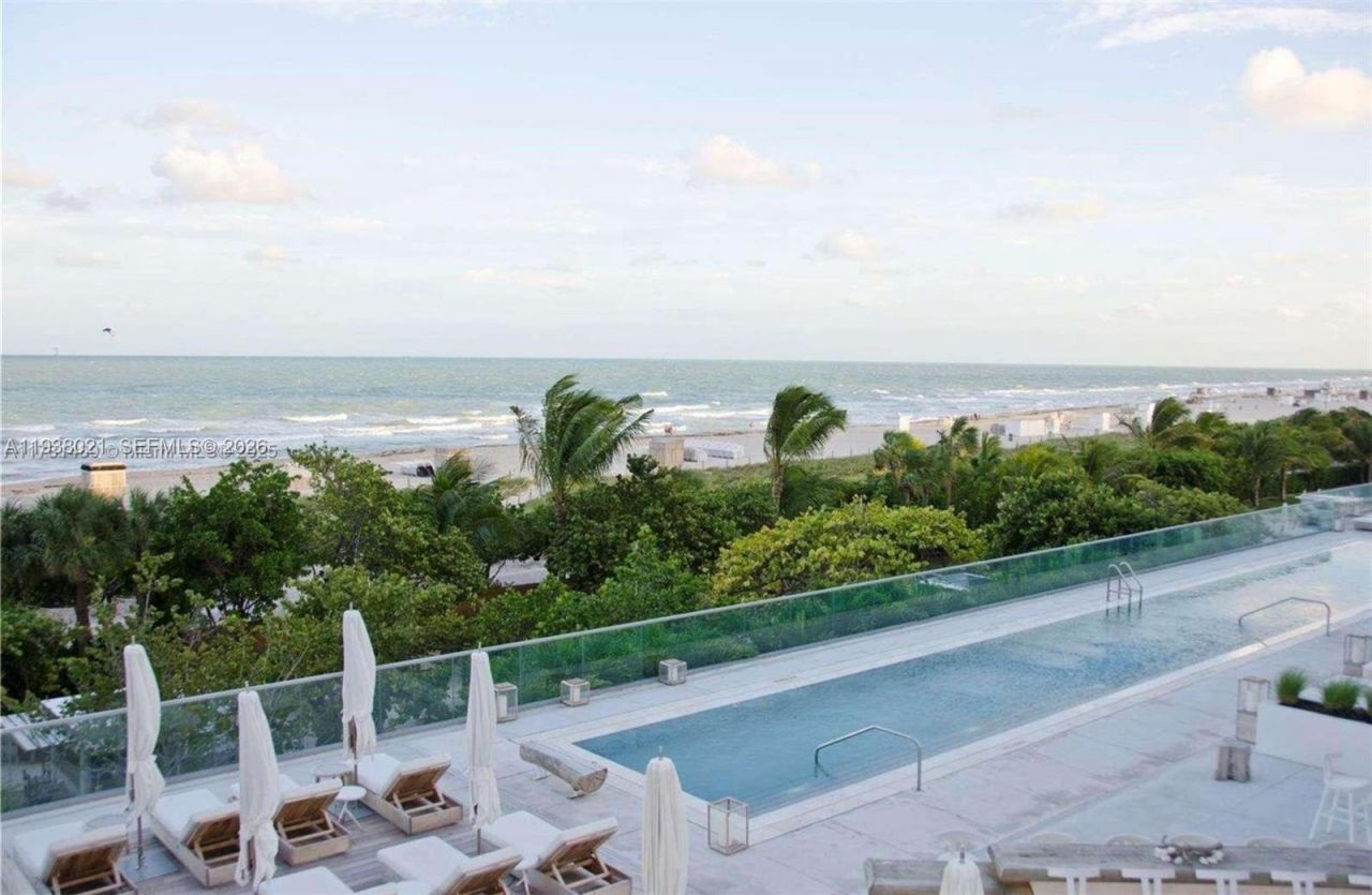 2301 Collins Ave, Unit 423, Miami Beach, FL 33139 Photo