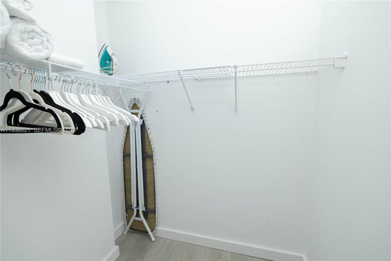 2301 Collins Ave, Unit 423, Miami Beach, FL 33139 Photo
