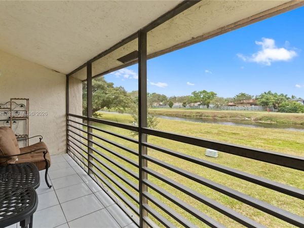 145 S Laurel Dr, Unit 606, Margate, FL 33063