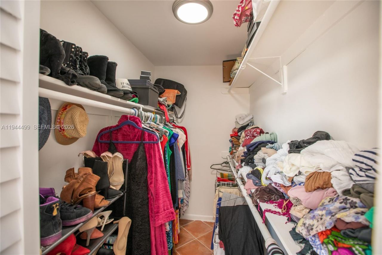 1801 S Treasure Dr , Unit 321, North Bay Village, FL 33141 Photo