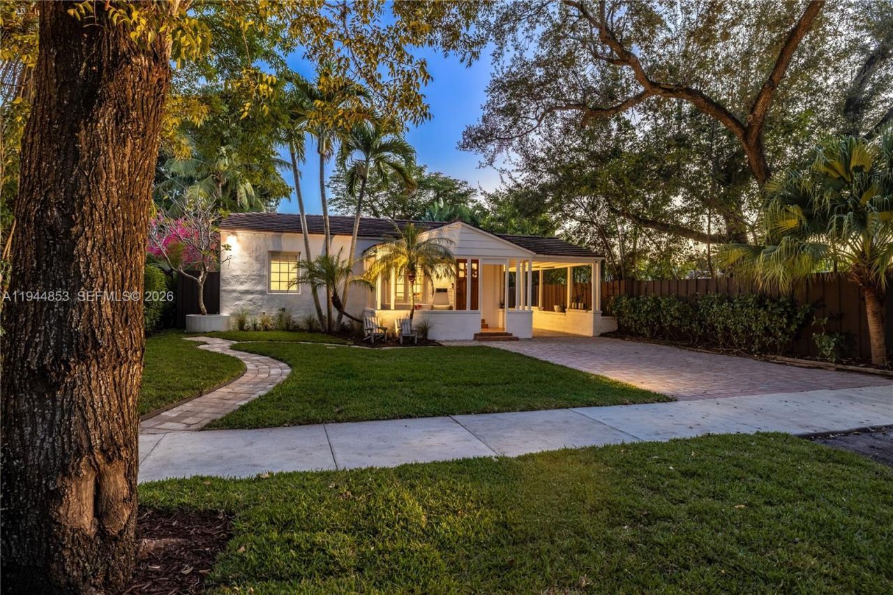 624 NE 71st St, Miami, FL 33138 Photo