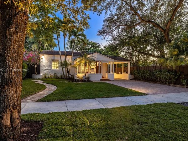 624 NE 71st St, Miami, FL 33138