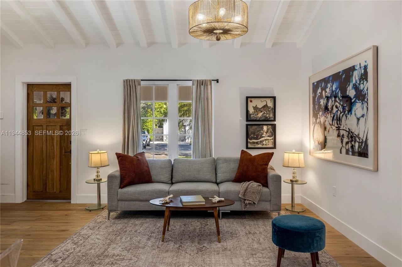 624 NE 71st St, Miami, FL 33138 Photo