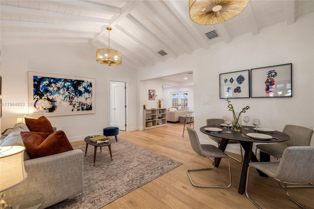 624 NE 71st St, Miami, FL 33138 Photo