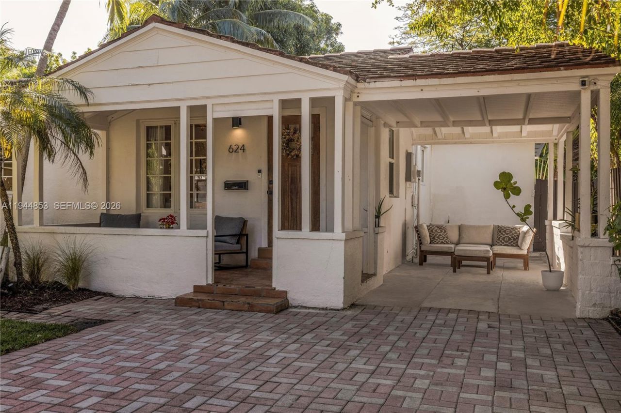 624 NE 71st St, Miami, FL 33138 Photo