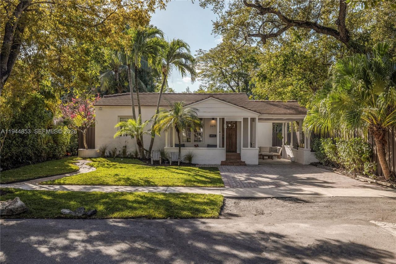 624 NE 71st St, Miami, FL 33138 Photo