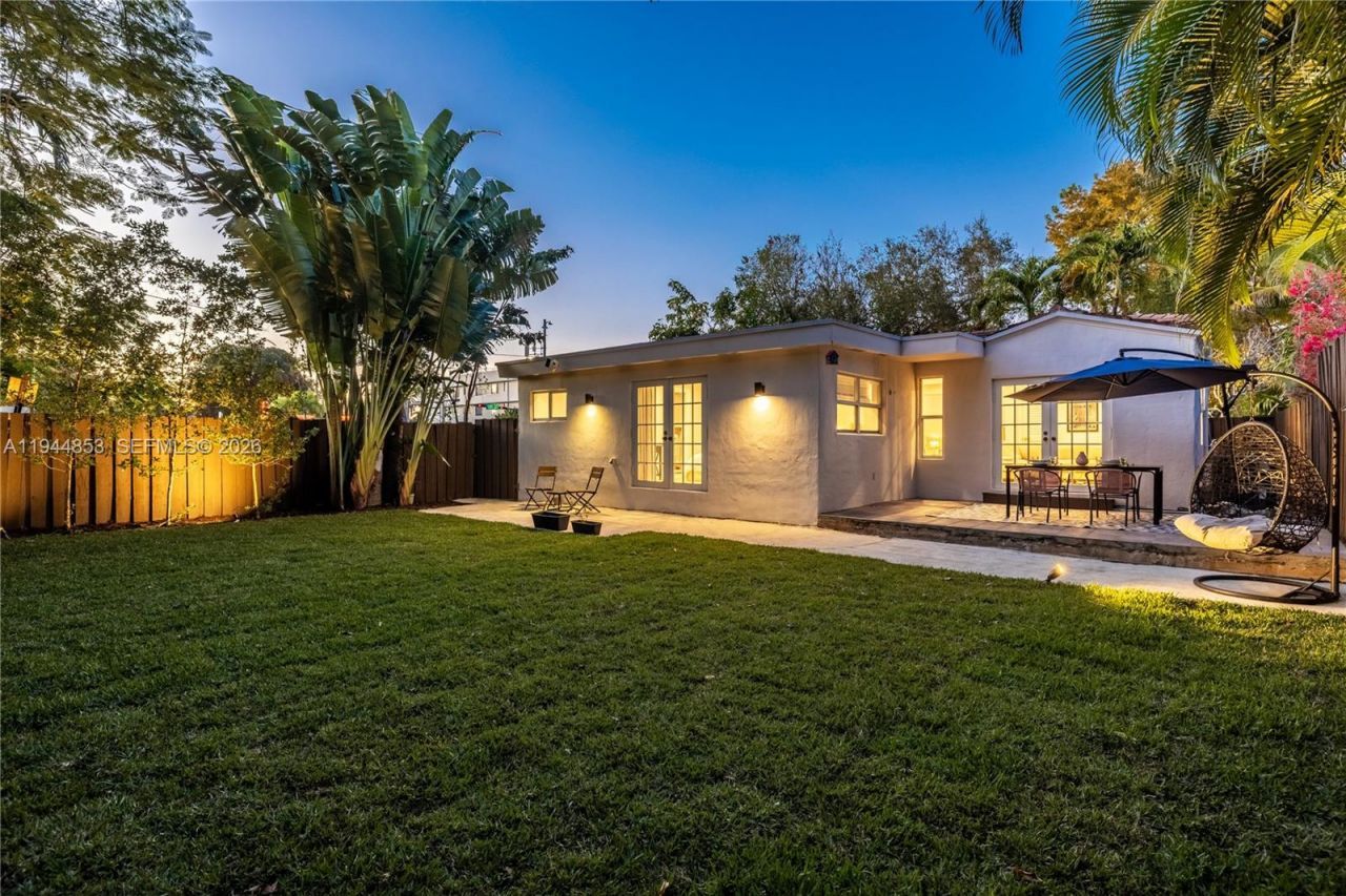 624 NE 71st St, Miami, FL 33138 Photo