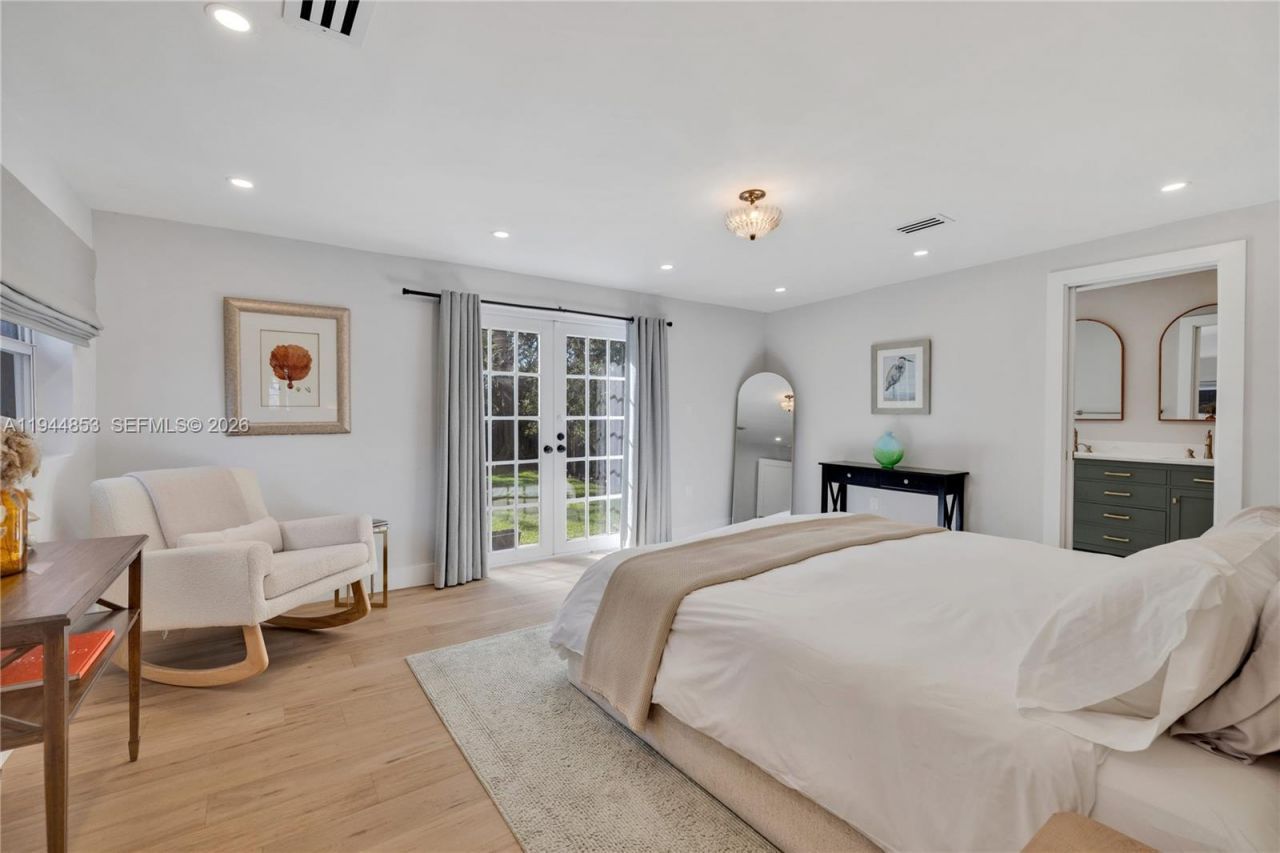 624 NE 71st St, Miami, FL 33138 Photo