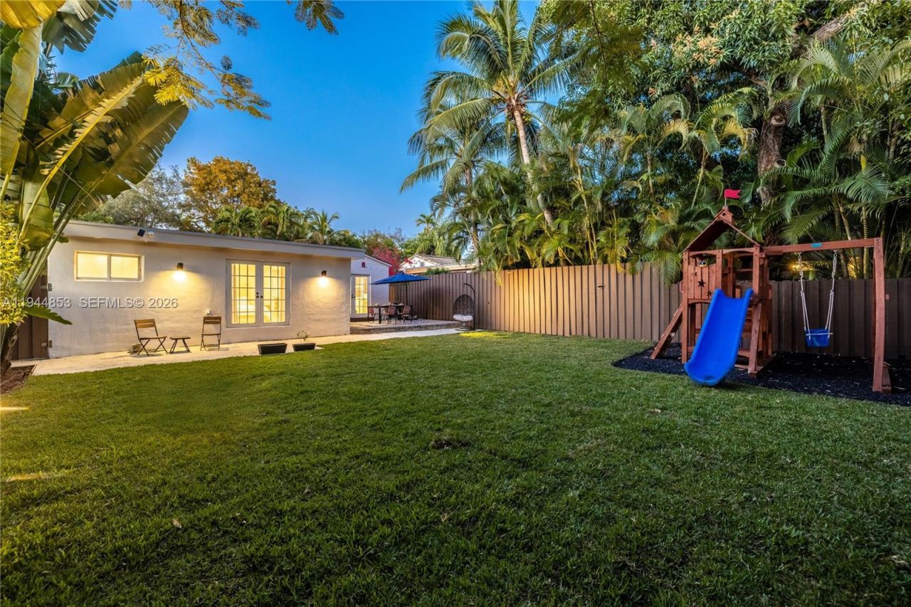 624 NE 71st St, Miami, FL 33138 Photo