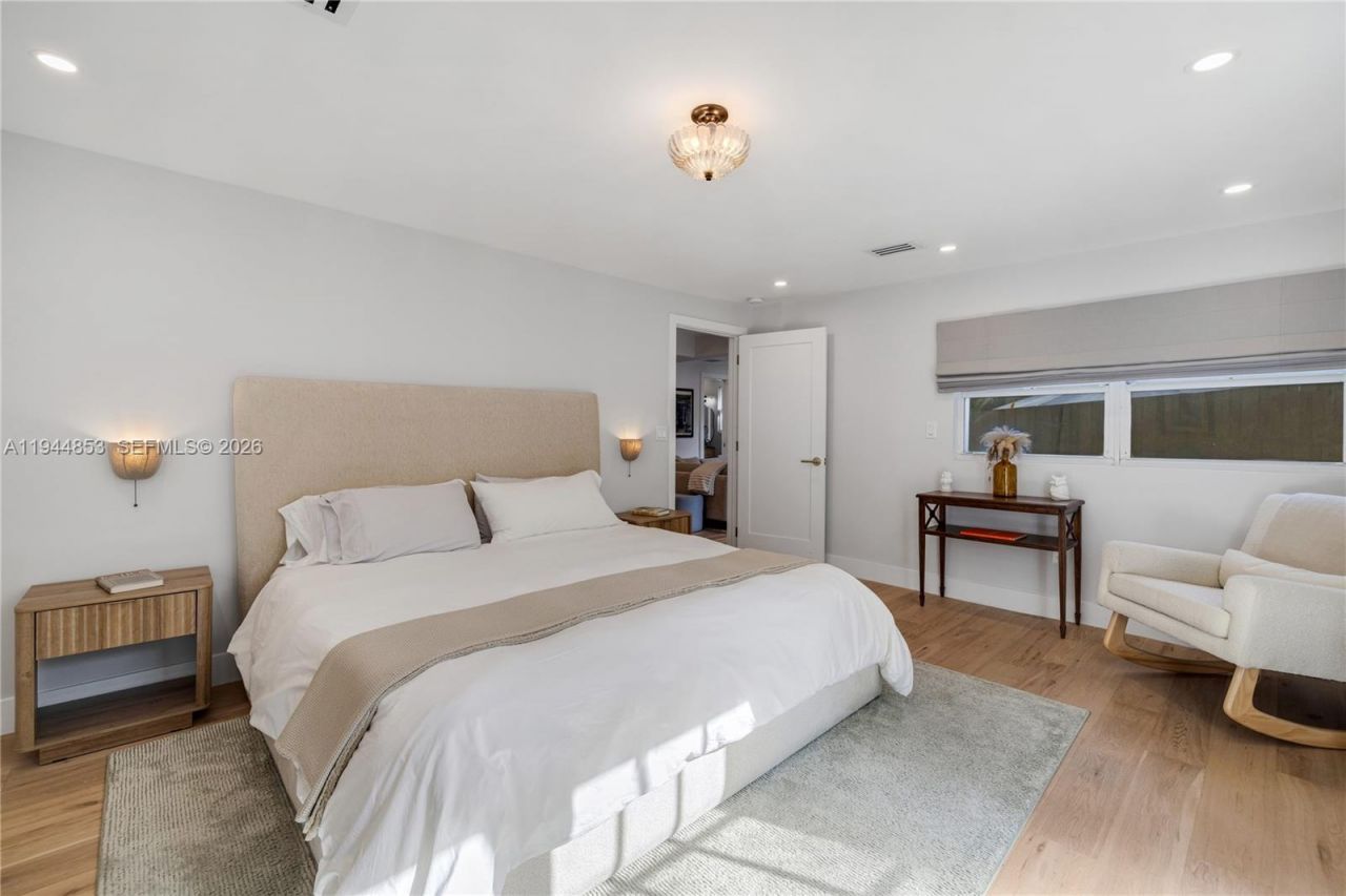 624 NE 71st St, Miami, FL 33138 Photo