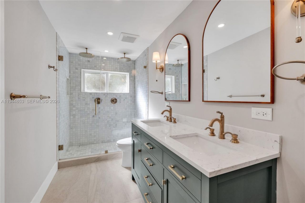 624 NE 71st St, Miami, FL 33138 Photo