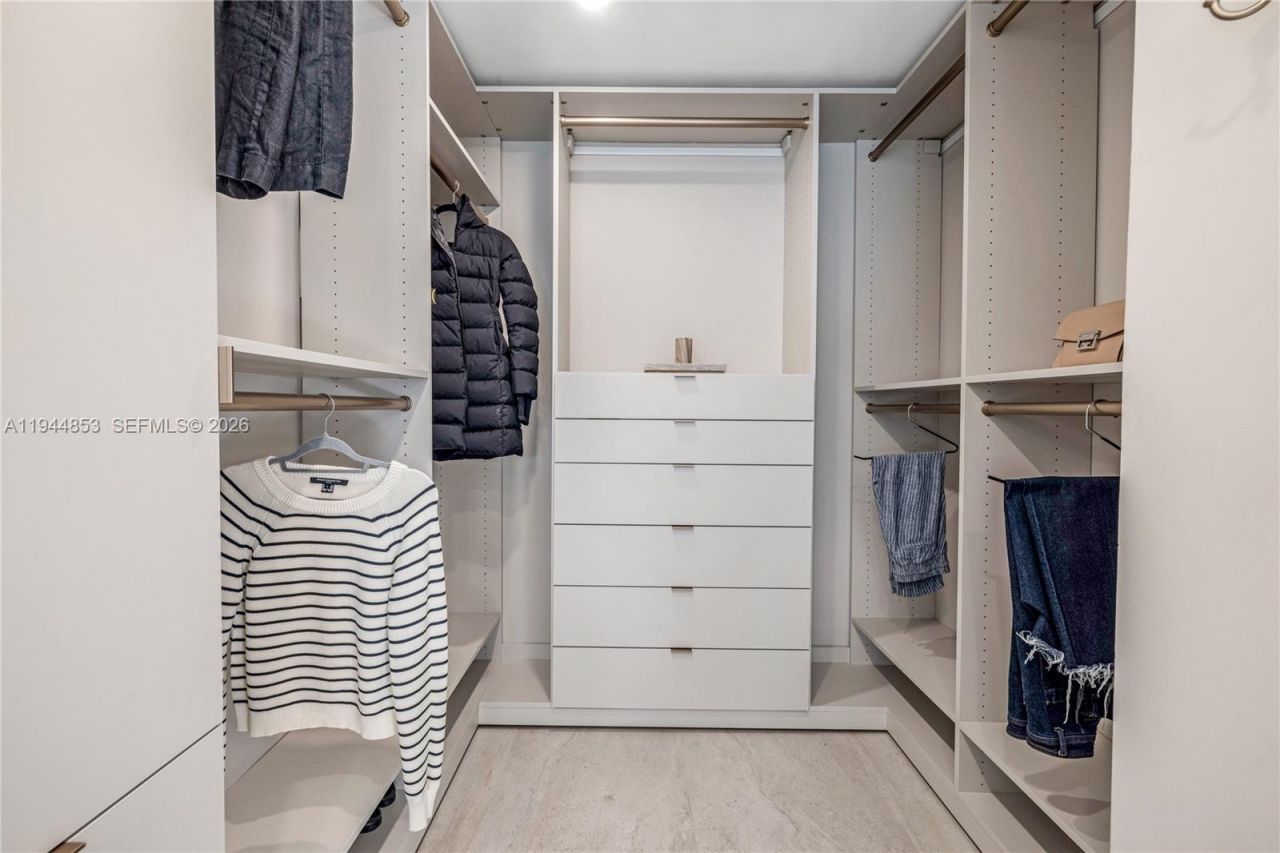 624 NE 71st St, Miami, FL 33138 Photo