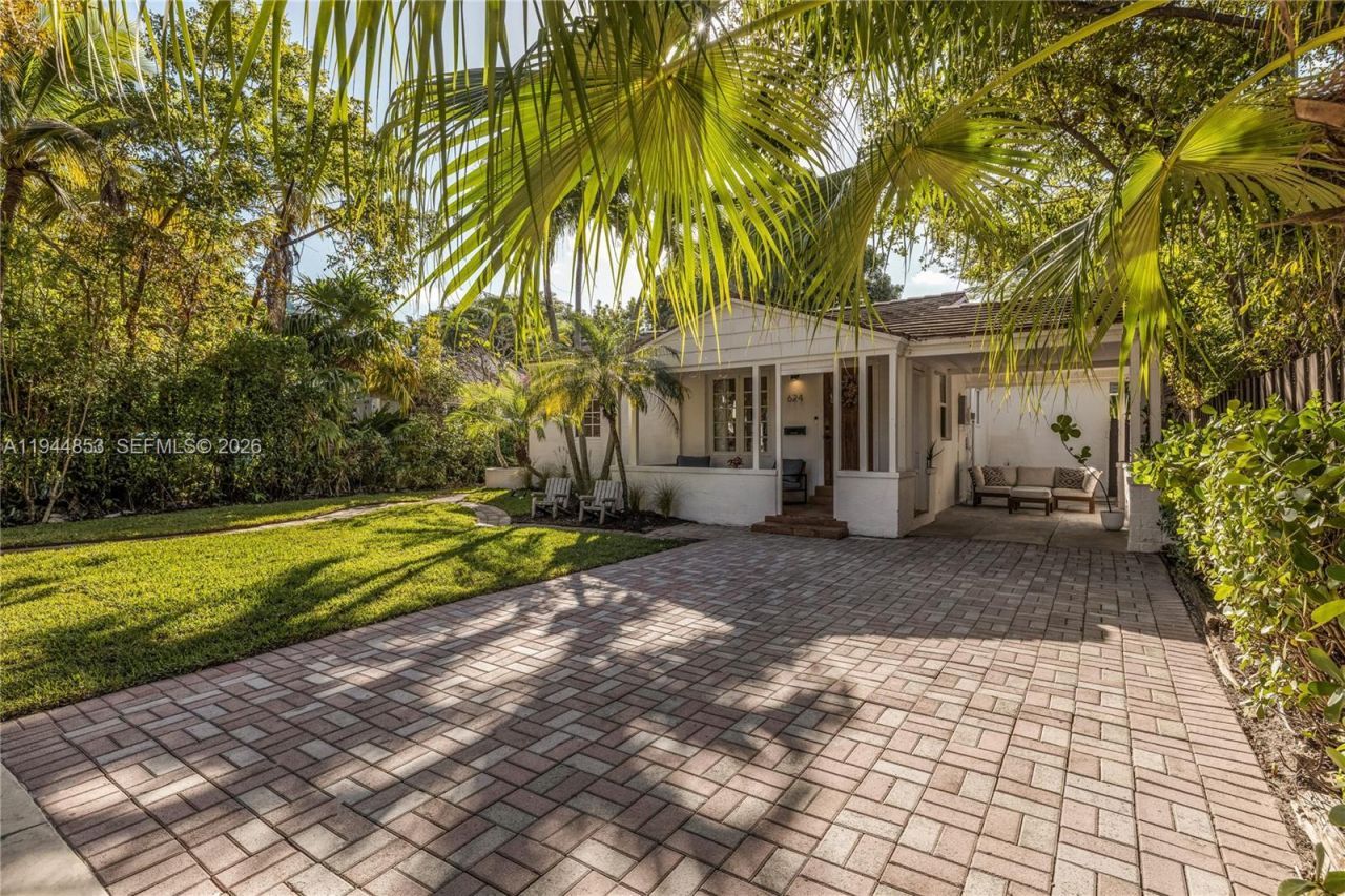 624 NE 71st St, Miami, FL 33138 Photo