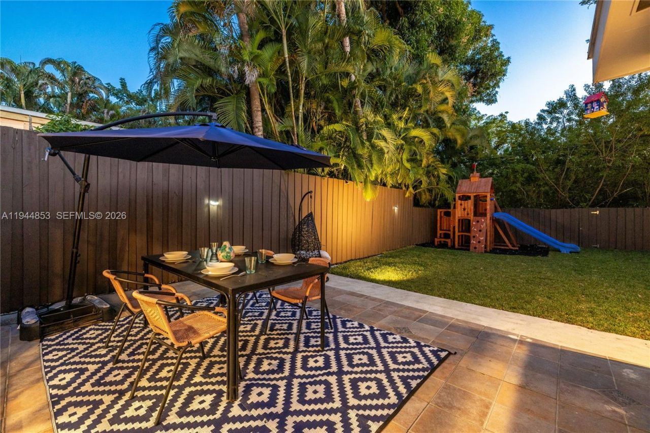 624 NE 71st St, Miami, FL 33138 Photo