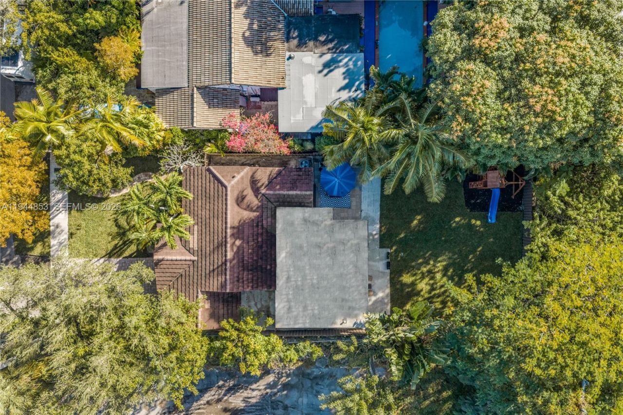 624 NE 71st St, Miami, FL 33138 Photo