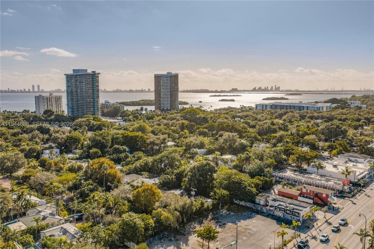 624 NE 71st St, Miami, FL 33138 Photo