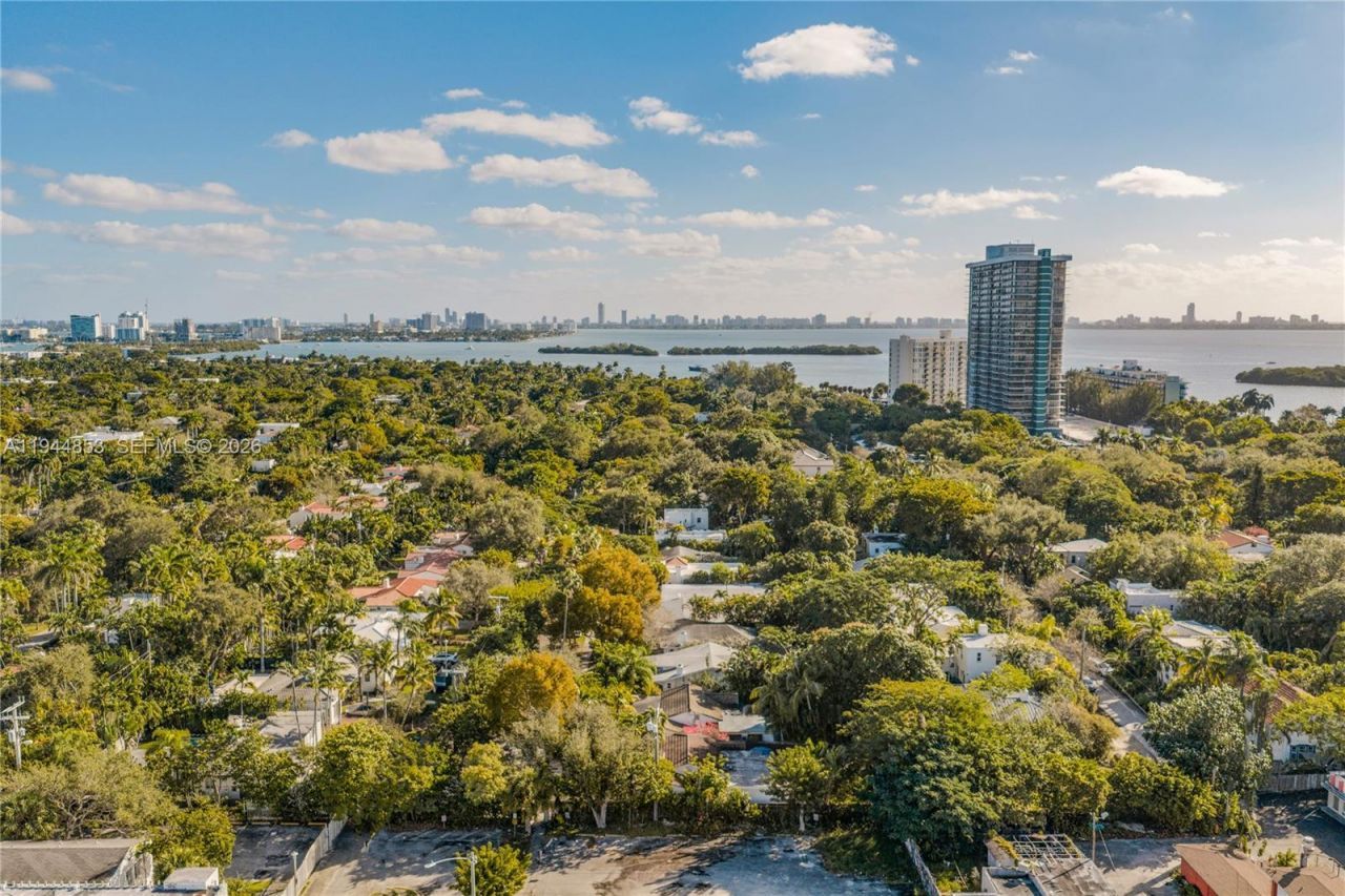 624 NE 71st St, Miami, FL 33138 Photo