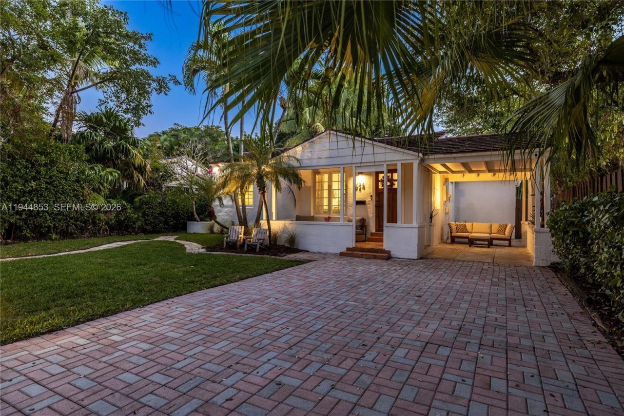 624 NE 71st St, Miami, FL 33138 Photo