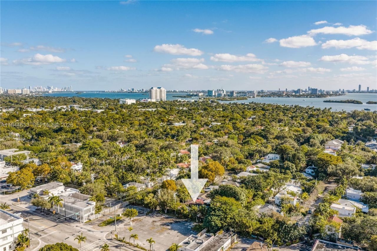 624 NE 71st St, Miami, FL 33138 Photo