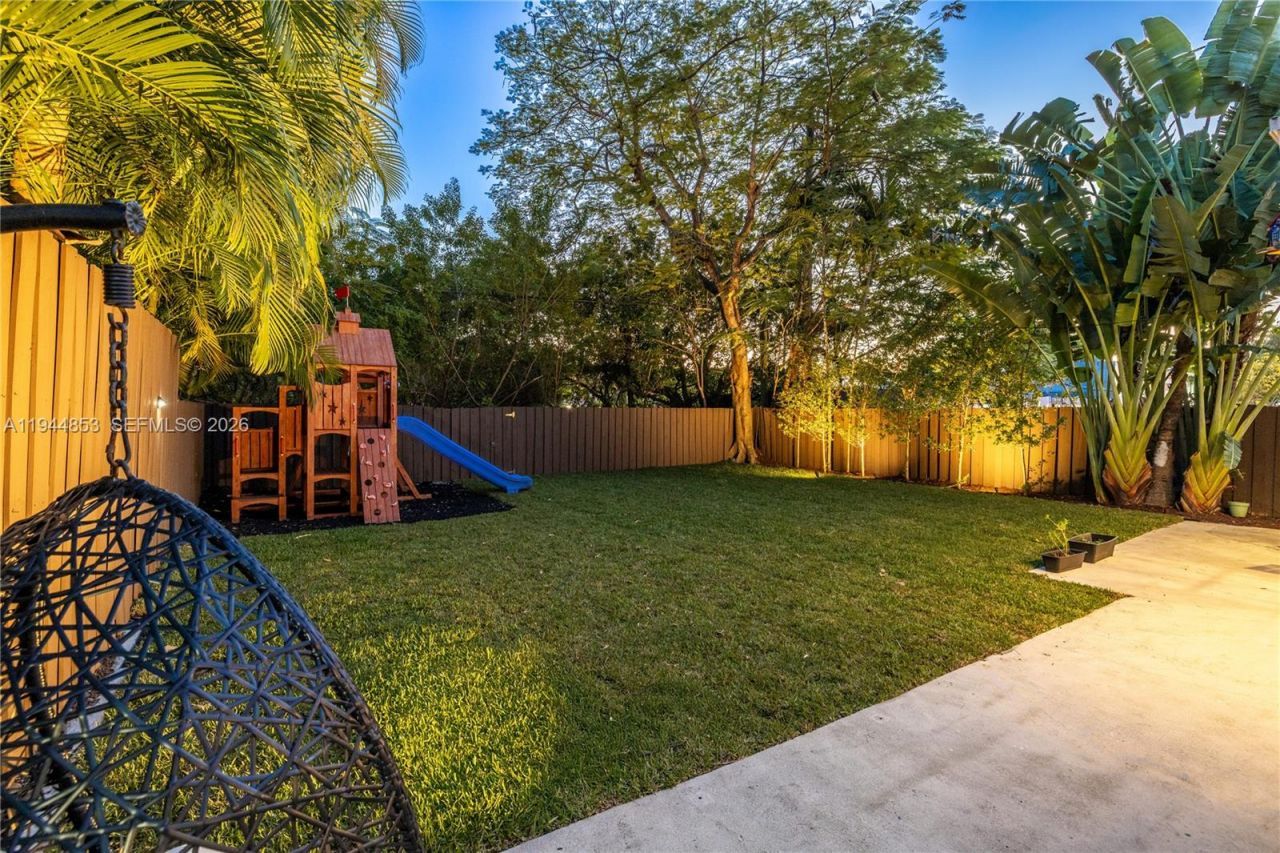 624 NE 71st St, Miami, FL 33138 Photo