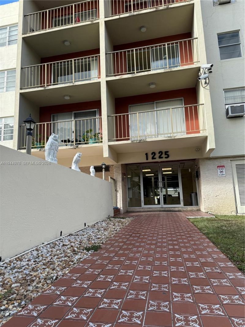 1225 NE 124th St, Unit 33A, North Miami, FL 33161 Photo