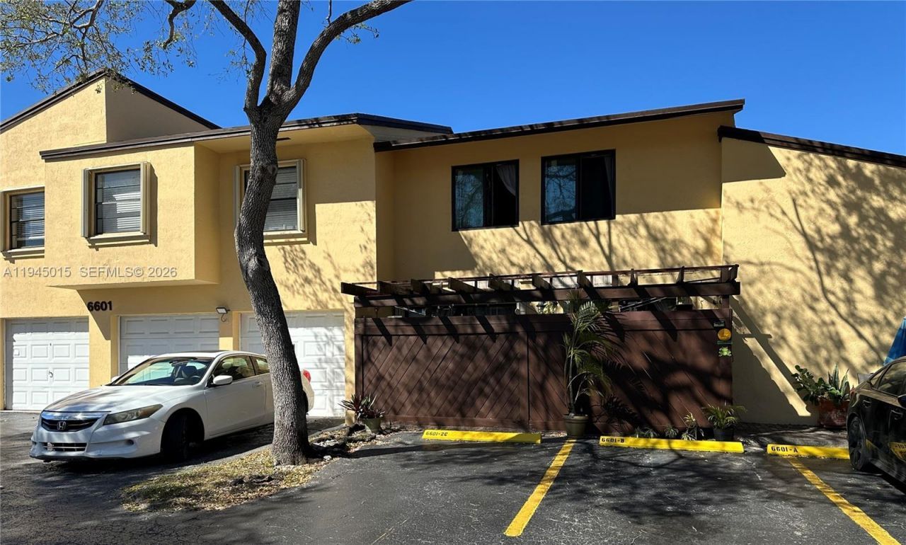 6601 SW 137th Ct, Unit 2B, Miami, FL 33183 Photo