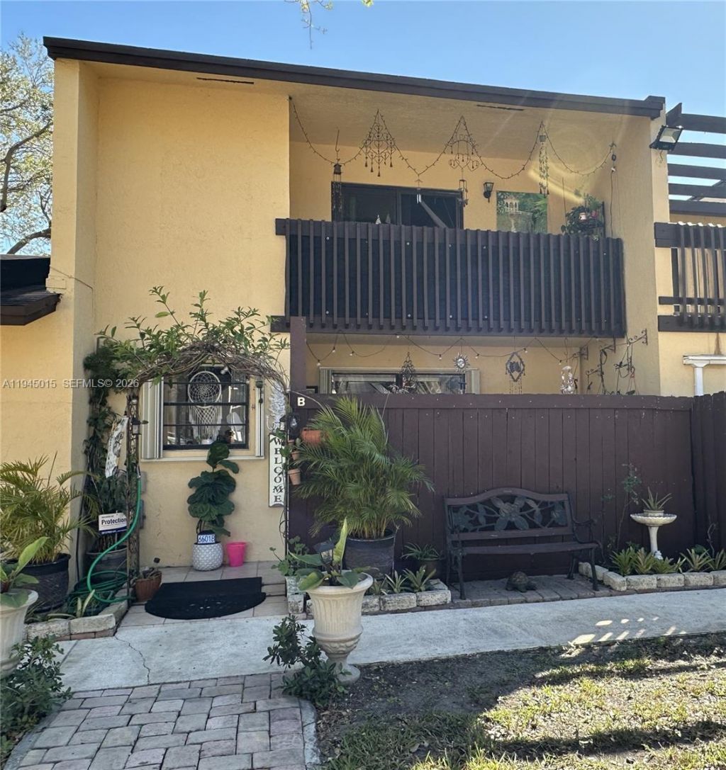 6601 SW 137th Ct, Unit 2B, Miami, FL 33183 Photo