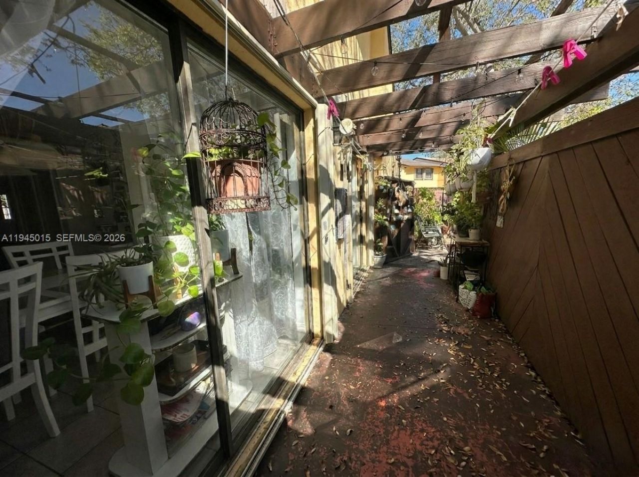 6601 SW 137th Ct, Unit 2B, Miami, FL 33183 Photo