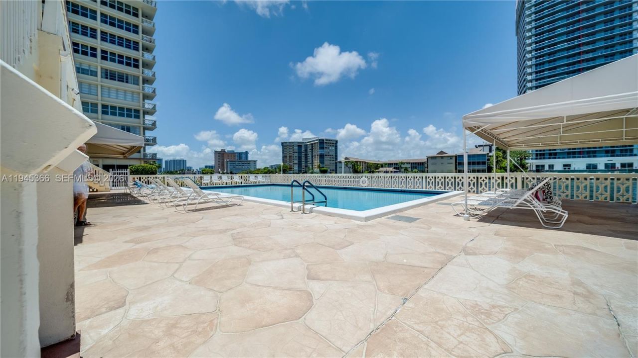 1825 S Ocean Dr , Unit 504, Hallandale Beach, FL 33009 Photo
