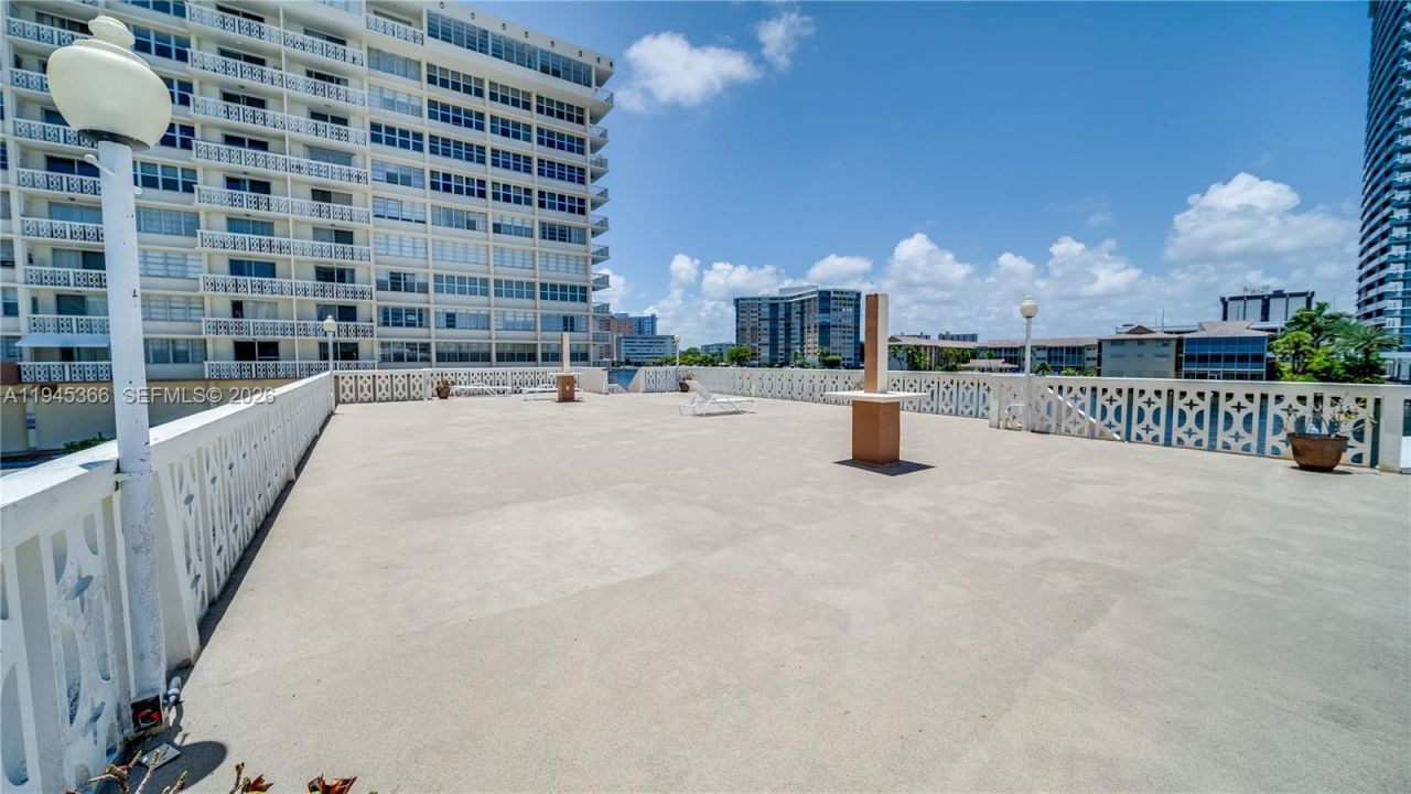 1825 S Ocean Dr , Unit 504, Hallandale Beach, FL 33009 Photo