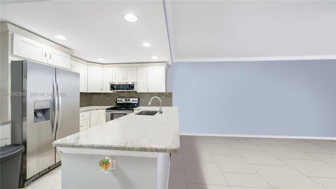 1825 S Ocean Dr , Unit 504, Hallandale Beach, FL 33009 Photo