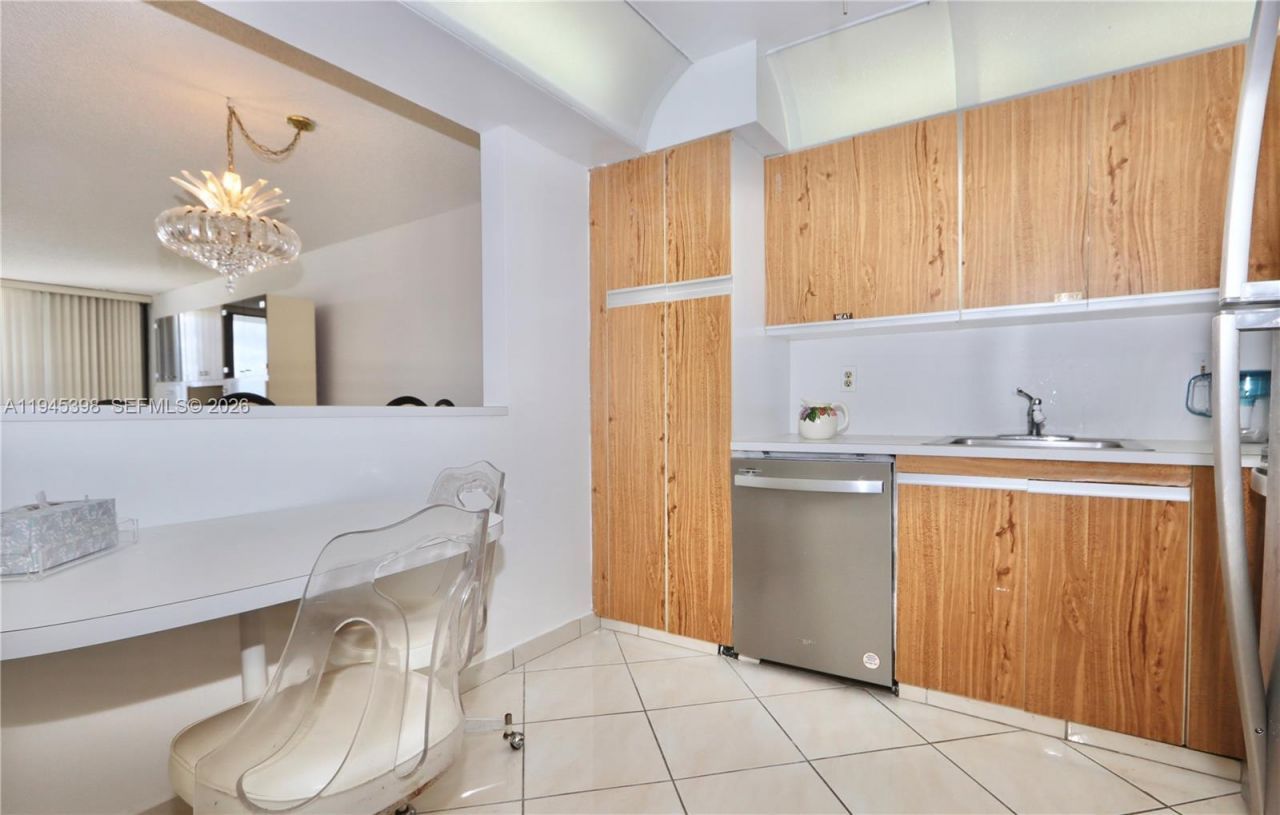 2401 S Ocean Dr , Unit 806, Hollywood, FL 33019 Photo